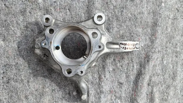 Mangueta delantera izquierda 51710AO000 Hyundai/Kia