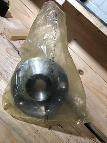 Buje de rueda delantero XMGB40899R04 SNR