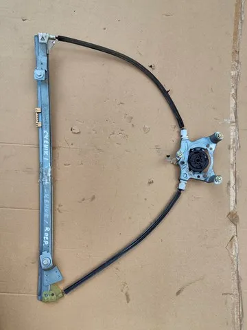 Motor del elevalunas de la puerta delantera derecha 114144 Renault (RVI)
