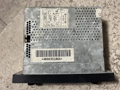 Radio AM/FM universal VAG 4B0035186G