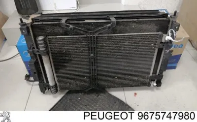 Soporte de montaje del radiador del aire acondicionado PEUGEOT 9805328380