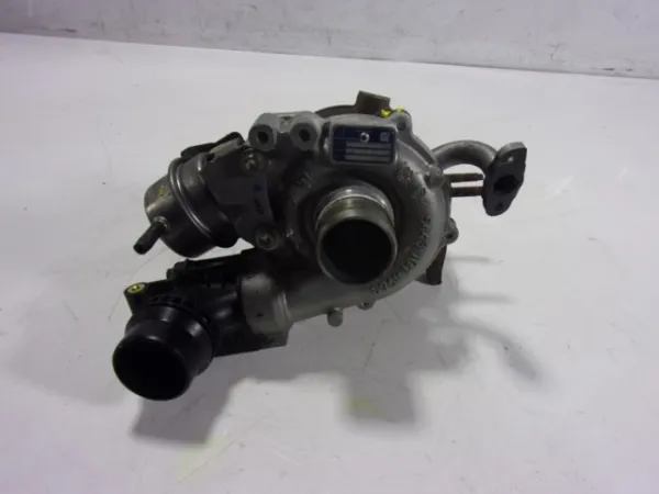 1441100Q2J Nissan/Infiniti Turbo para motor