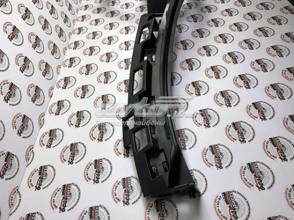 Soporte de parachoques trasero izquierdo A1678857306 Mercedes