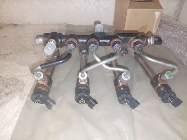 Rampa de combustible 9821399680 Peugeot/Citroen