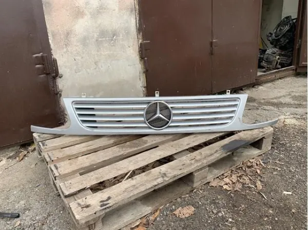 Parrilla A6388880515 Mercedes