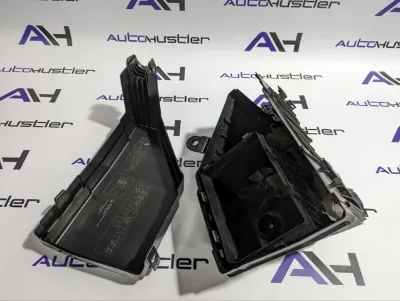 Tapa de la caja de fusibles NISSAN 243826RA1A