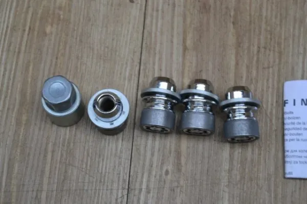  KE40989096 Nissan/Infiniti