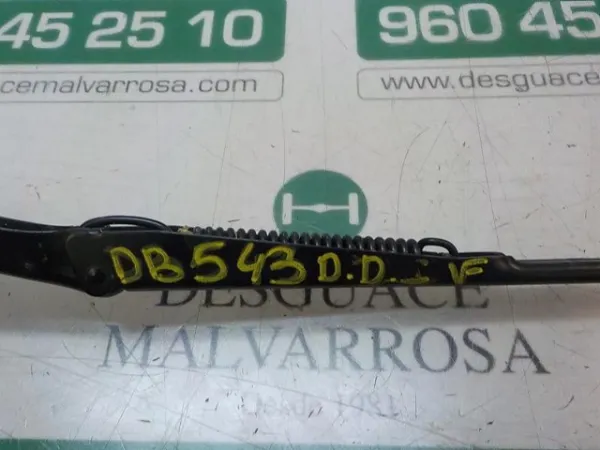 Brazo del limpiaparabrisas Opel Zafira C