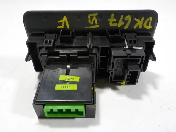 Interruptor de luces en el tablero LR060997 Land Rover