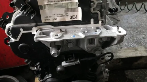 Soporte derecho del motor 9810967480 Peugeot/Citroen