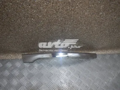 Moldura de parachoques trasero izquierdo VAG 7P6853841