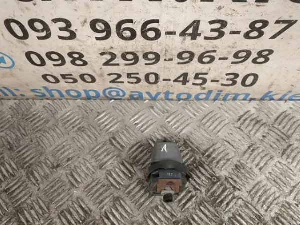 Boquilla del lavador de faros delanteros 86640FC021 Subaru