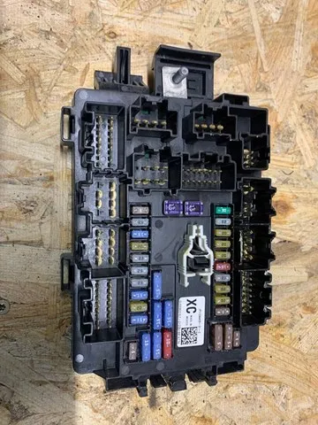 Caja de fusibles Tesla Model X 