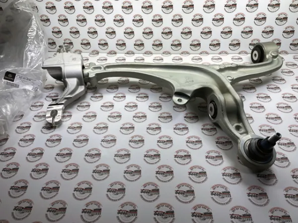Brazo inferior izquierdo de la suspensión delantera 4633306901 Mercedes