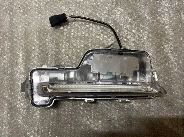 Luz diurna derecha 31420396 Volvo